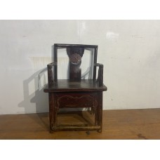 07008 . Chinese antique arm chair